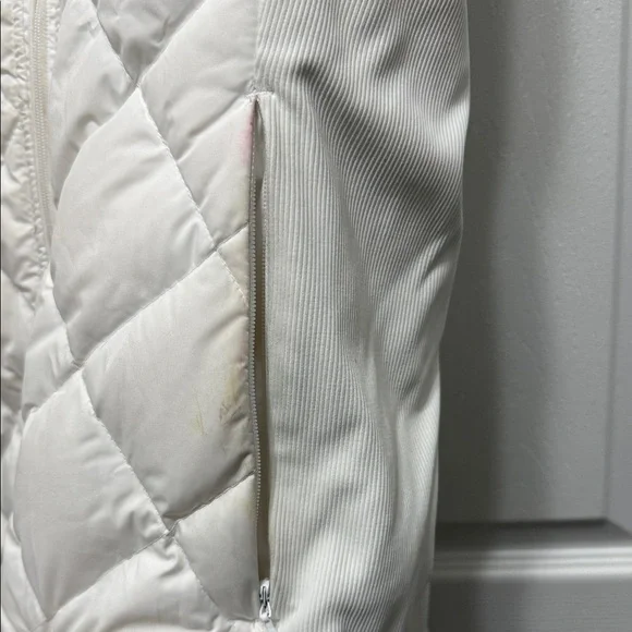 Lululemon Women's Quilted White Vest - Picture 5 of 11